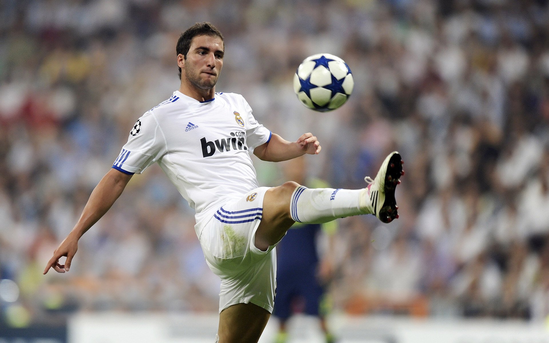 穆雷意外战胜切尔西,领先优势明显引爆全场!比赛高潮迭起