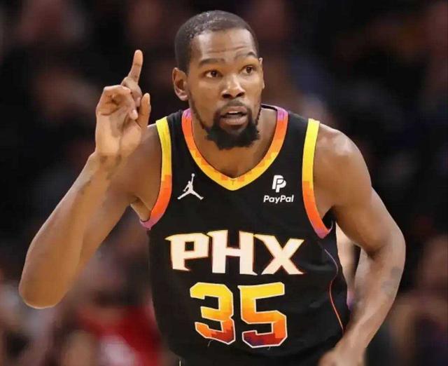 爱游戏官方网站杜兰特回归赛场，赛事规则更新首场状态亮眼，TES观众沸腾！(杜兰特比赛全场回放死神时刻)